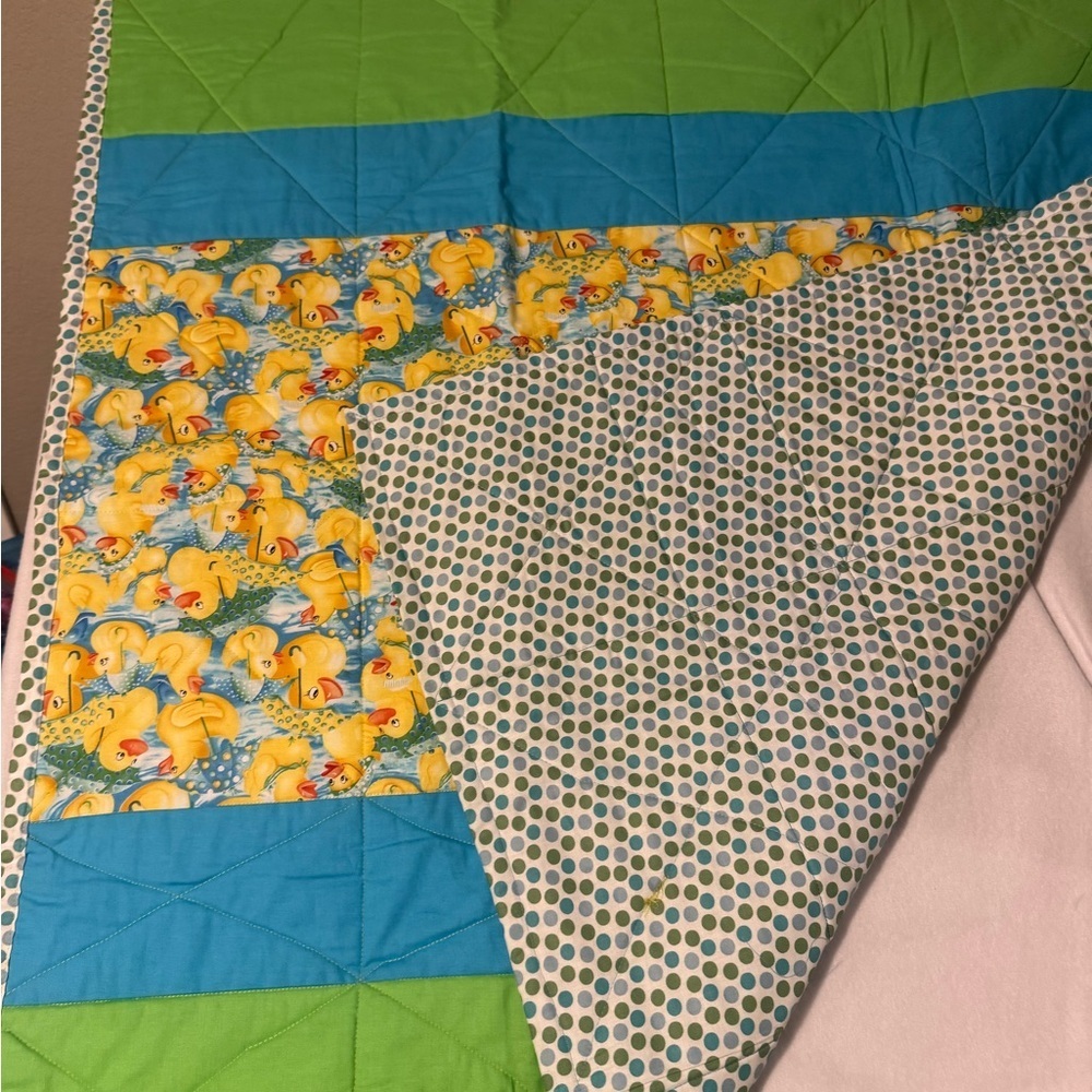 Handmade Duck Patterned Quilt - Picture 4 of 6
